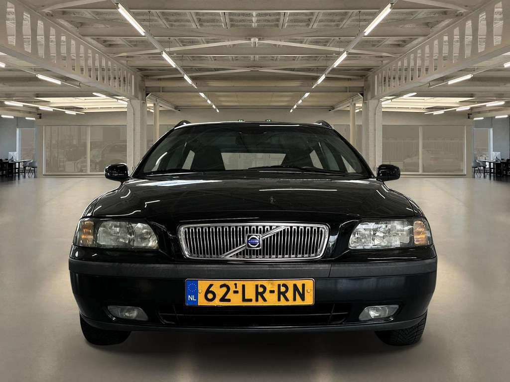 43018764-1.jpg