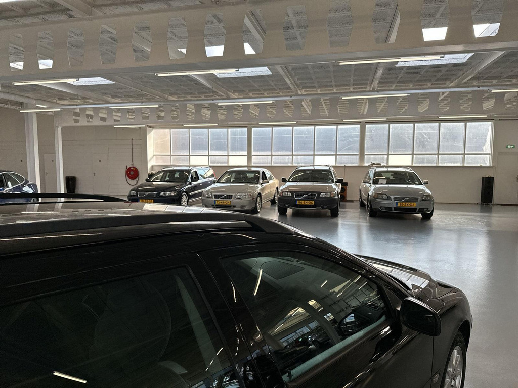 43018764-15.jpg