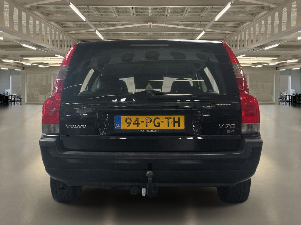 46364440-2.jpg