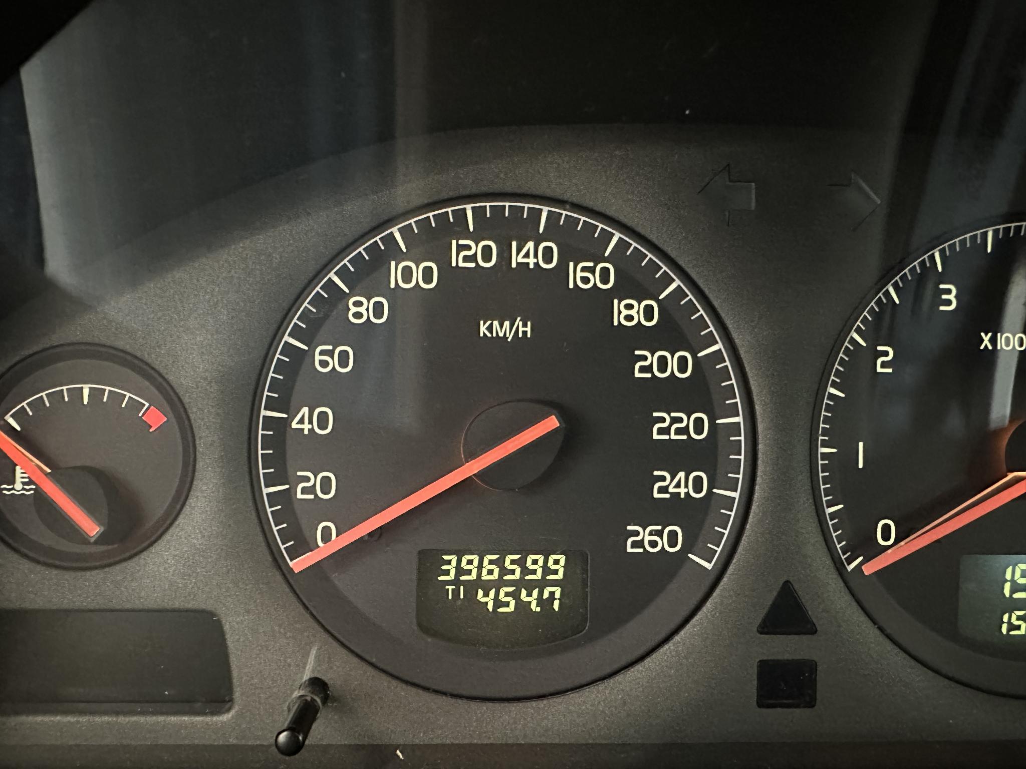 48578476-14.jpg