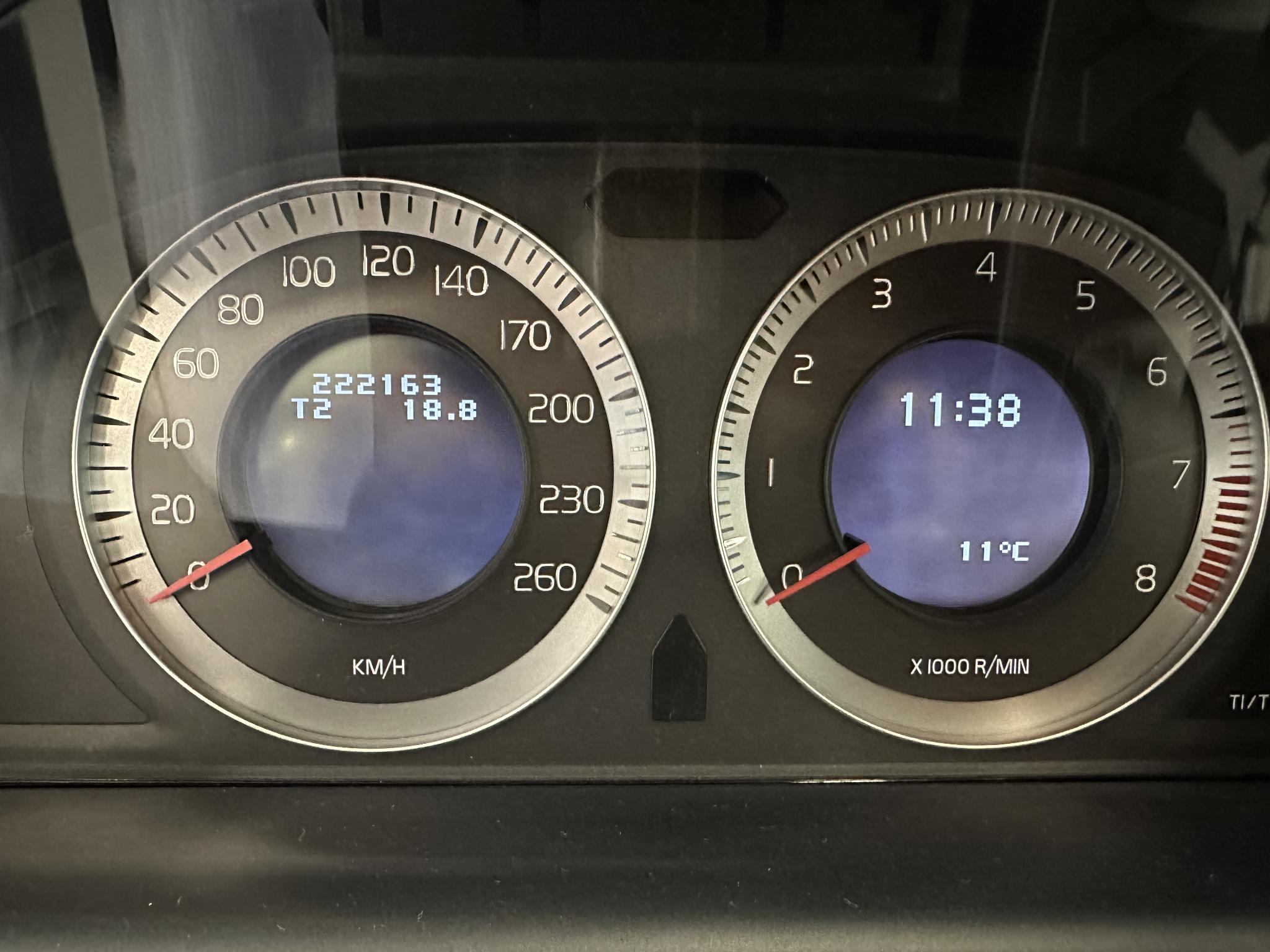 48688889-12.jpg