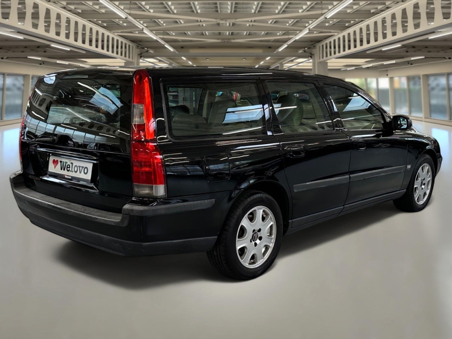 48689102-5.jpg