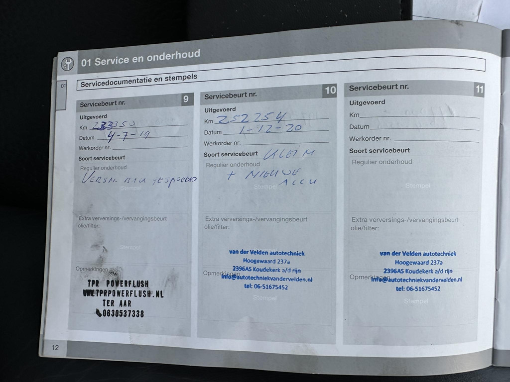 48859411-25.jpg