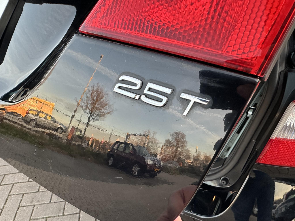 49217103-16.jpg