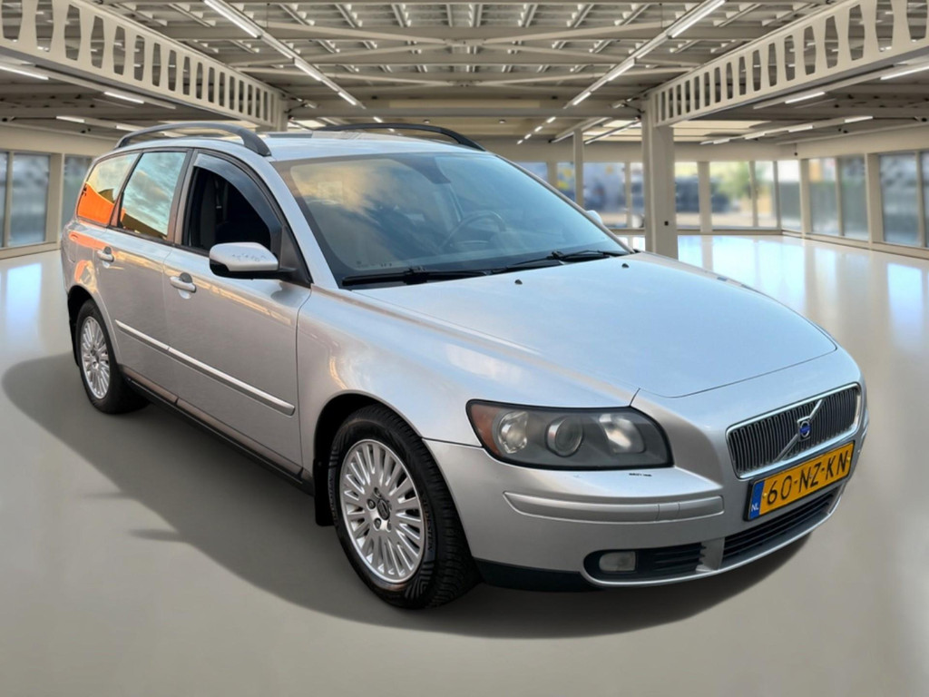 49433047-3.jpg