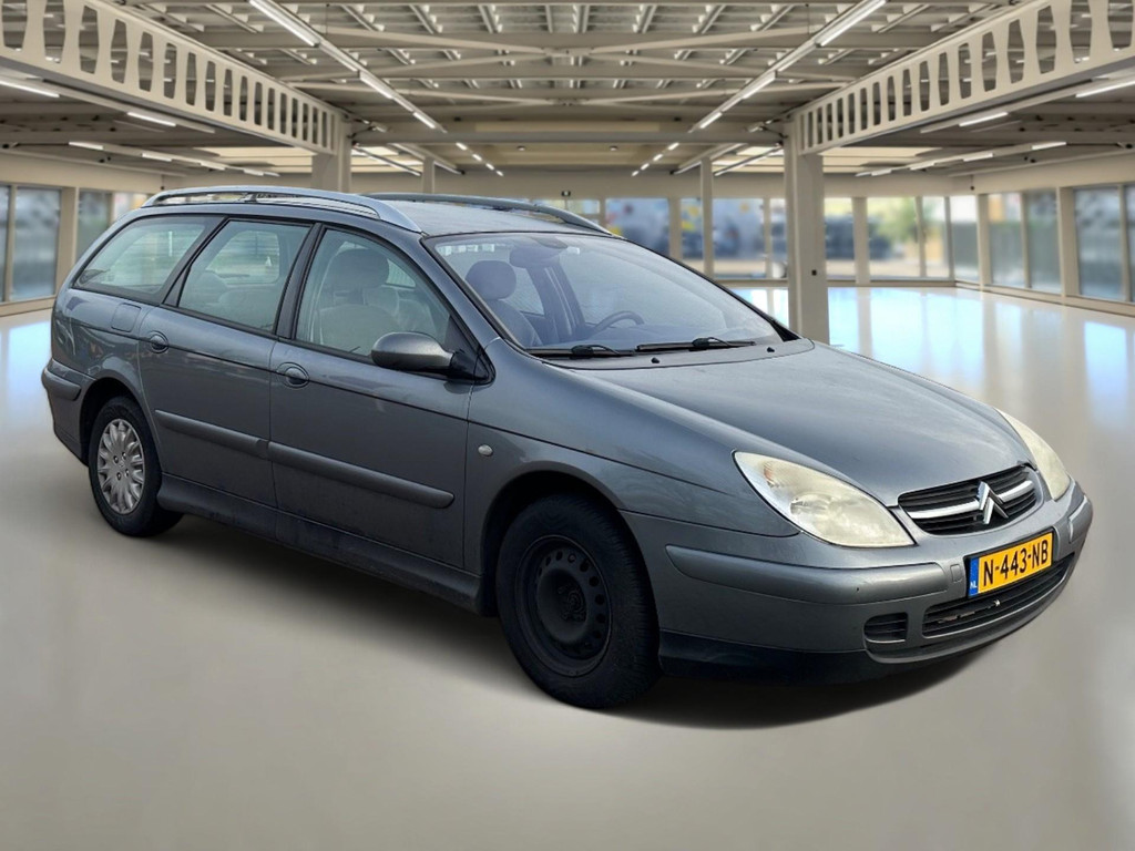 49922291-6.jpg