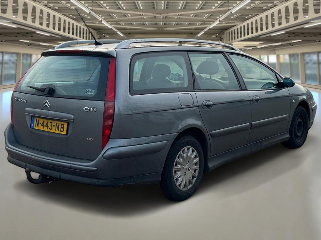 49922291-7.jpg