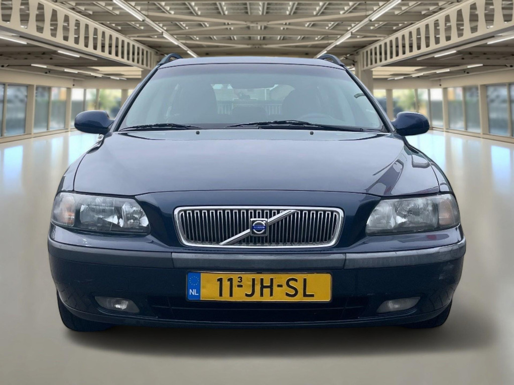50589482-2.jpg