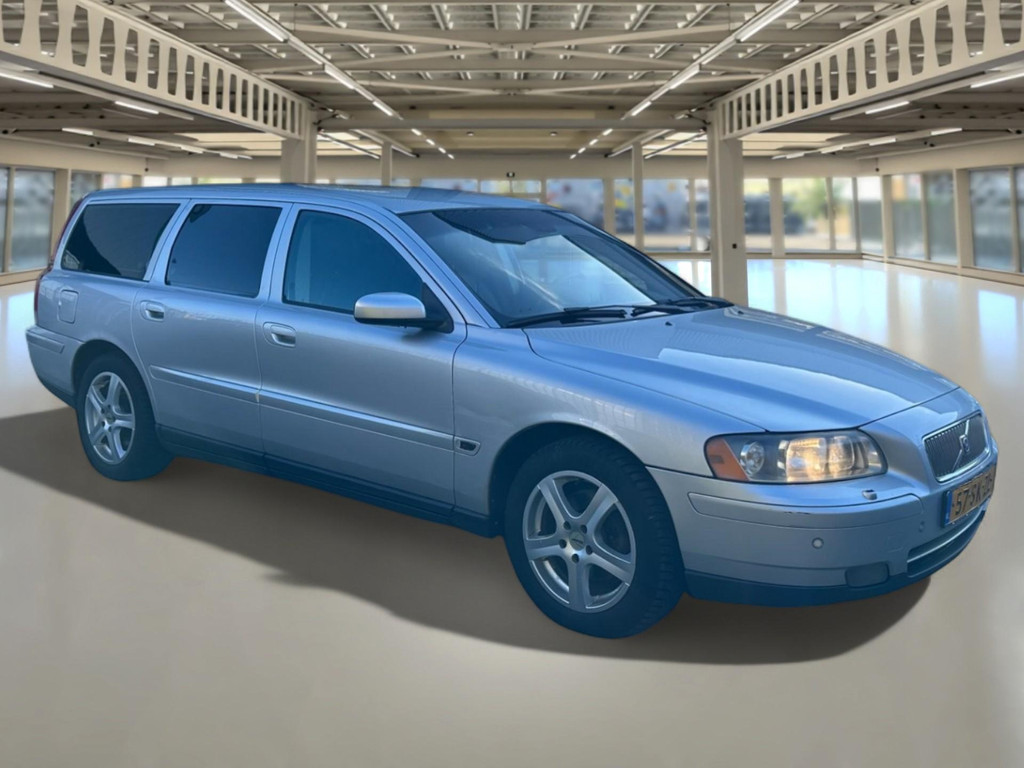 51363452-6.jpg