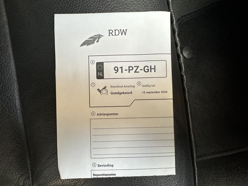 52562261-25.jpg