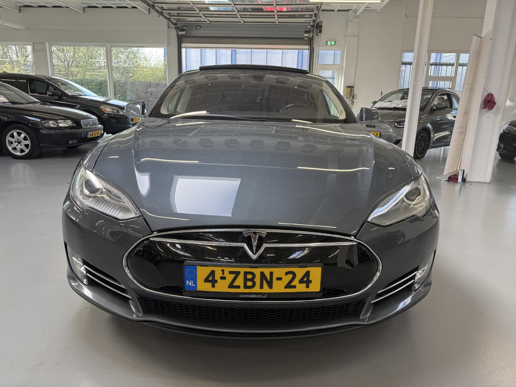 52730597-15.jpg
