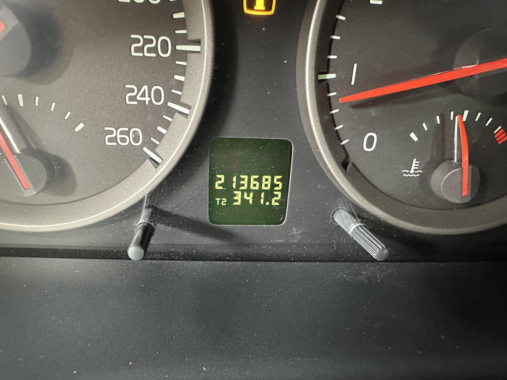52849970-17.jpg