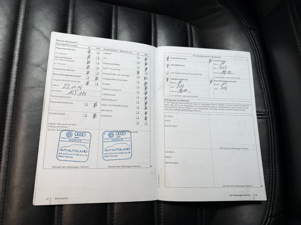 52906832-26.jpg
