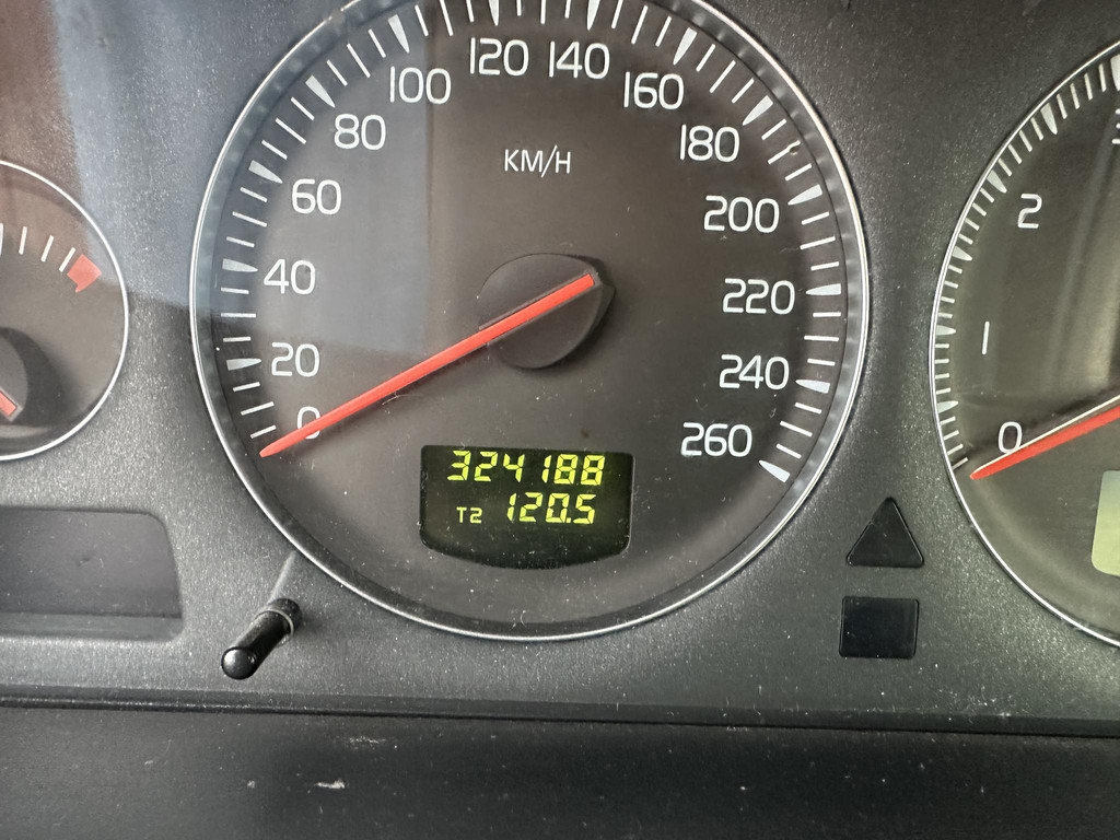 53137843-15.jpg