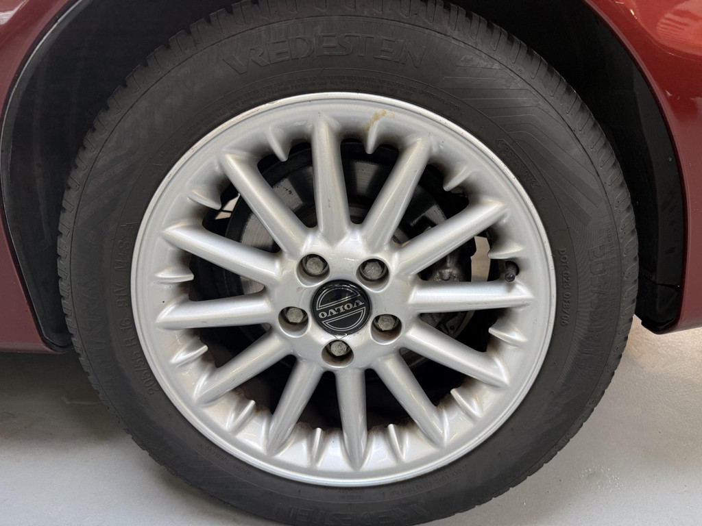 53261801-15.jpg