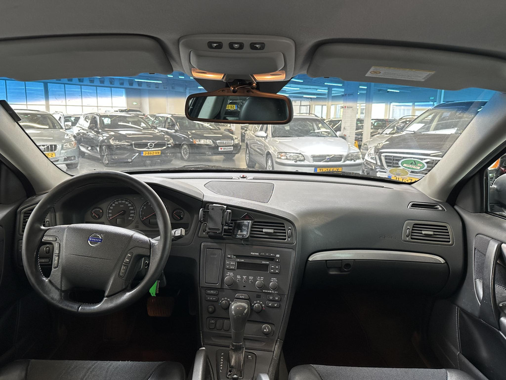 53402233-8.jpg