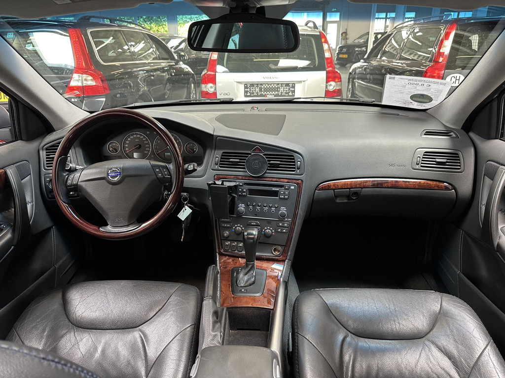 53432058-8.jpg