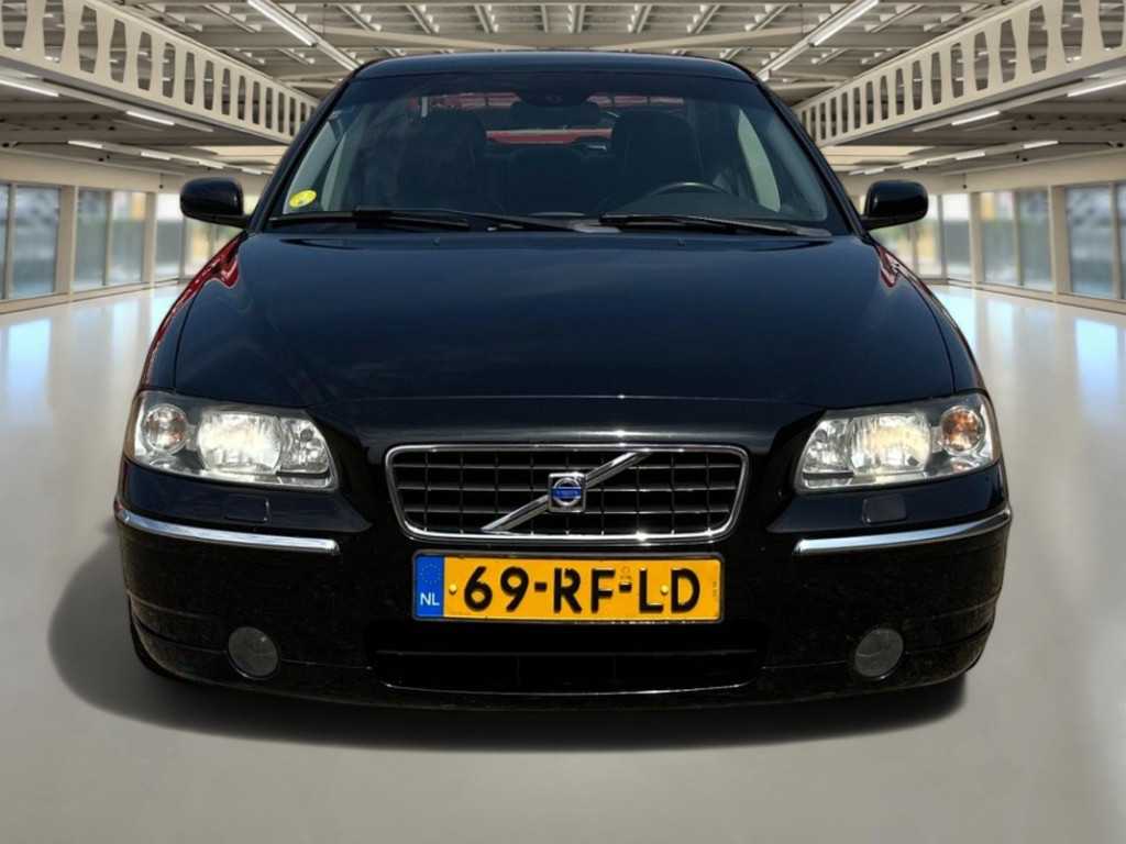 53717486-1.jpg