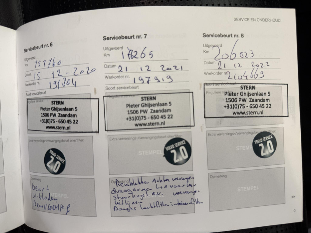 54123376-19.jpg