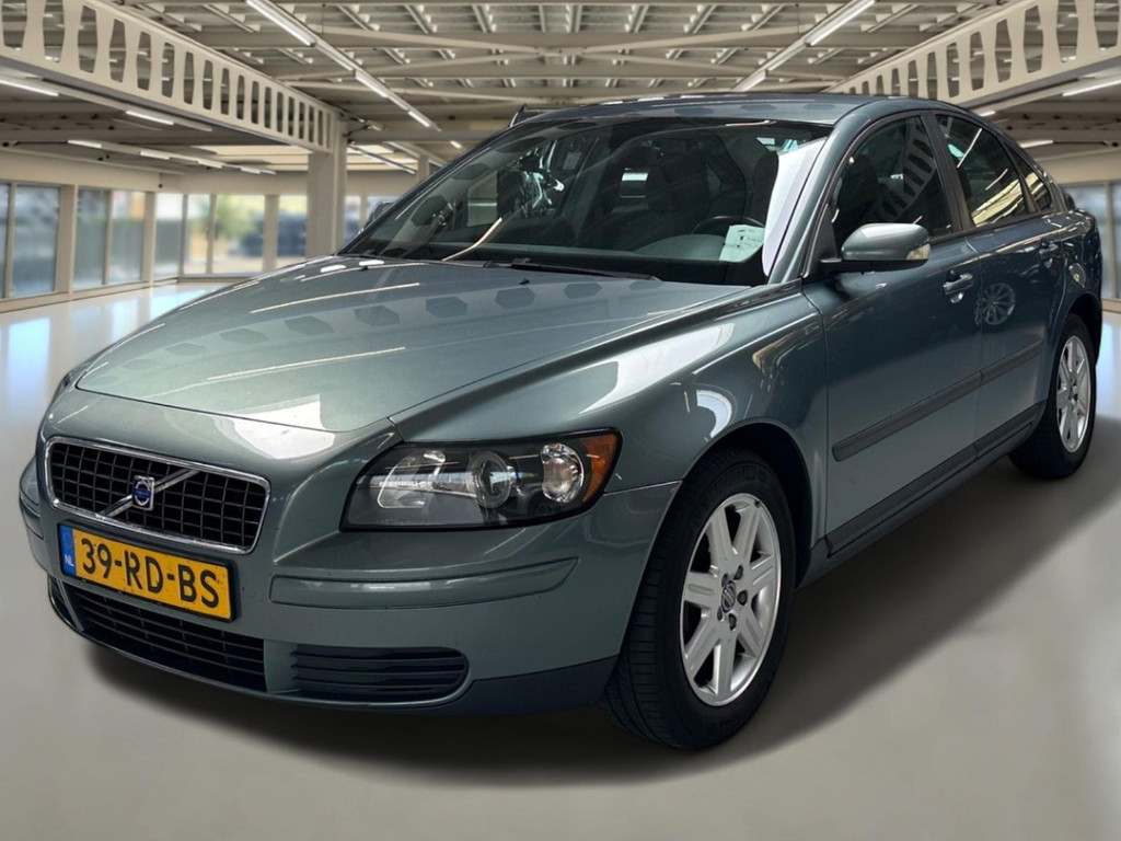 54490249-4.jpg
