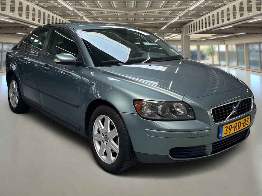 54490249-6.jpg