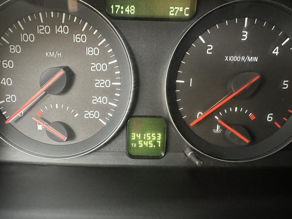 54588483-12.jpg