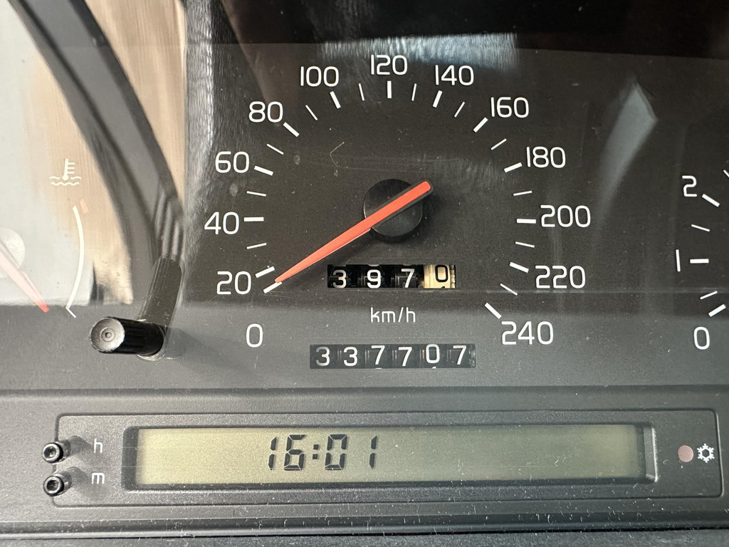55022254-15.jpg
