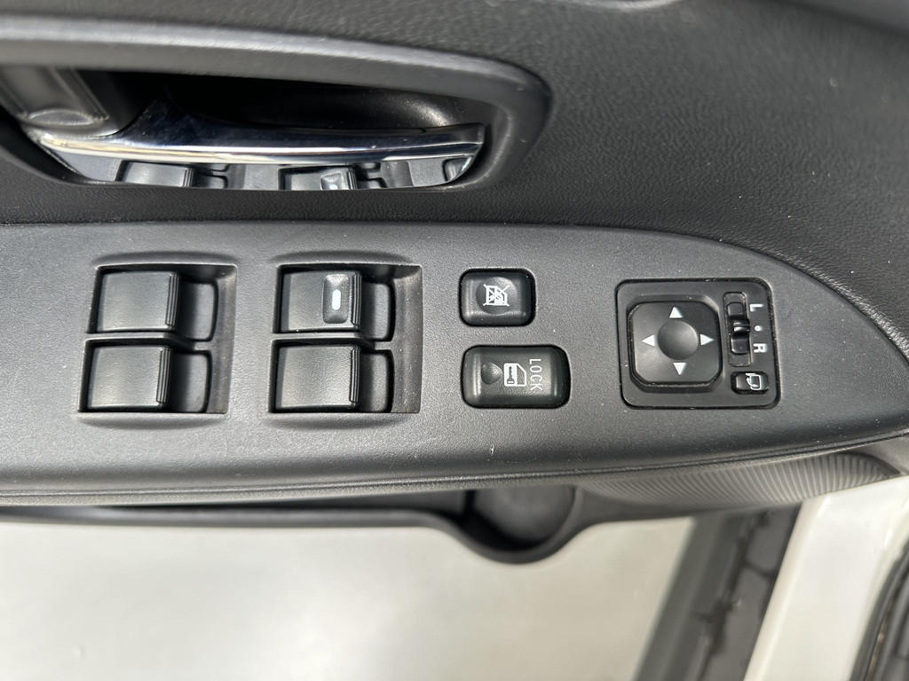 55108652-23.jpg