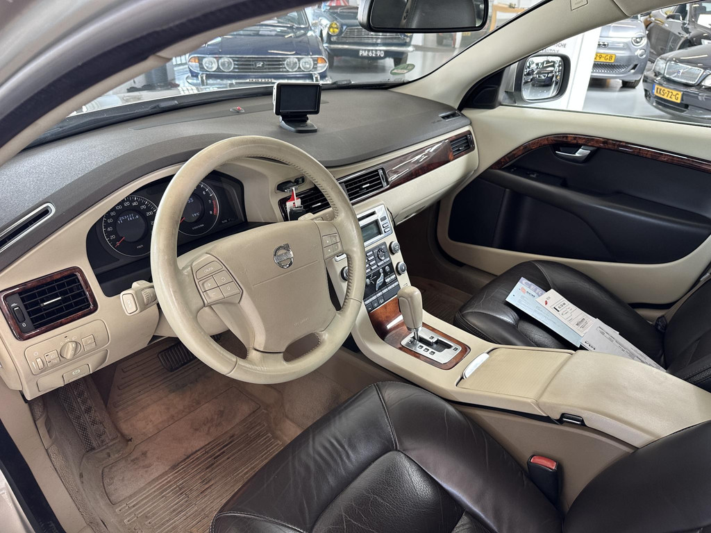 55122413-9.jpg