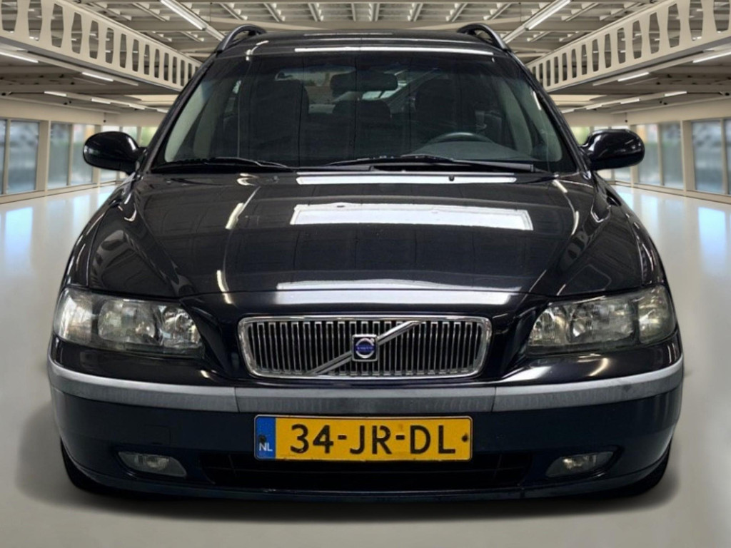 55624987-1.jpg