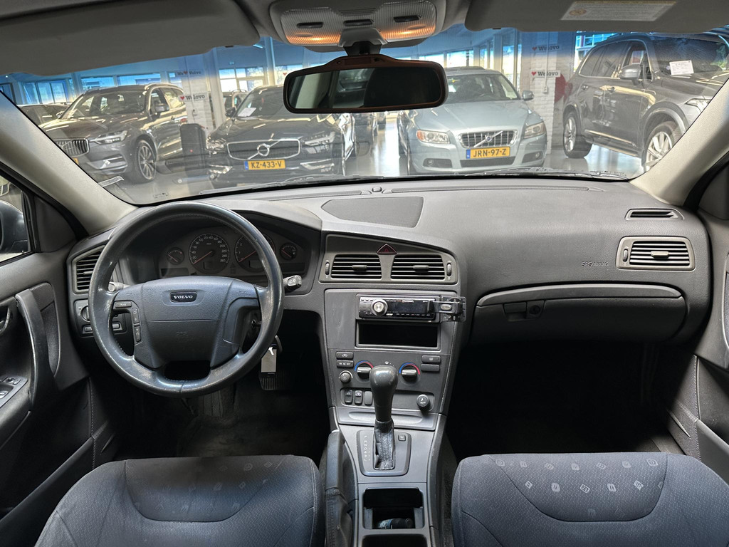 55624987-8.jpg
