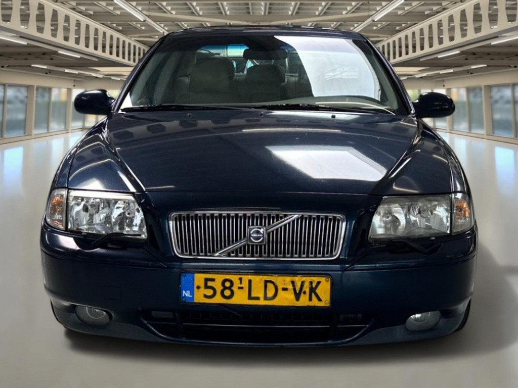 55643524-1.jpg