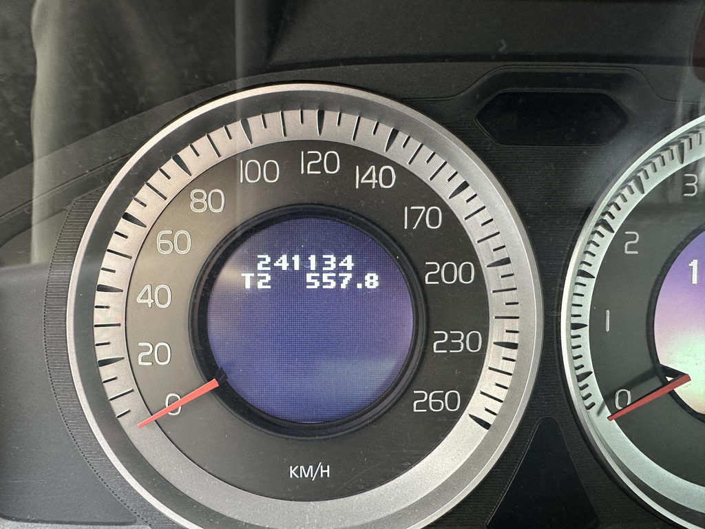 55861709-20.jpg