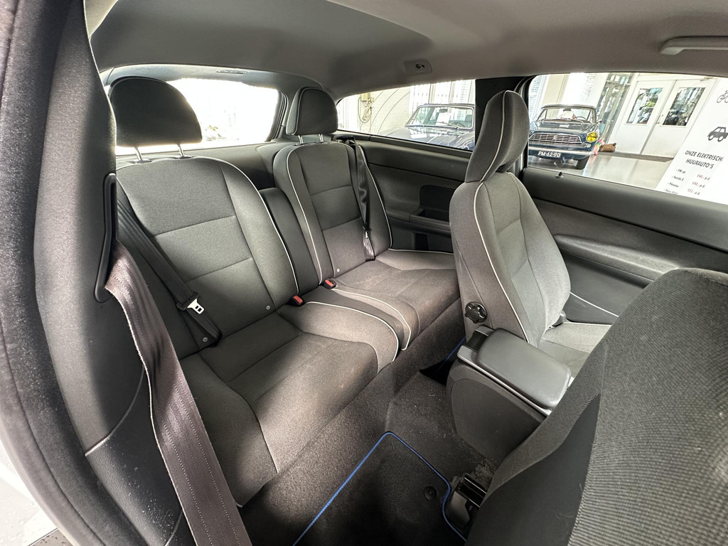 55891519-13.jpg