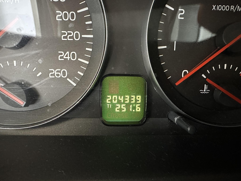 55891519-15.jpg