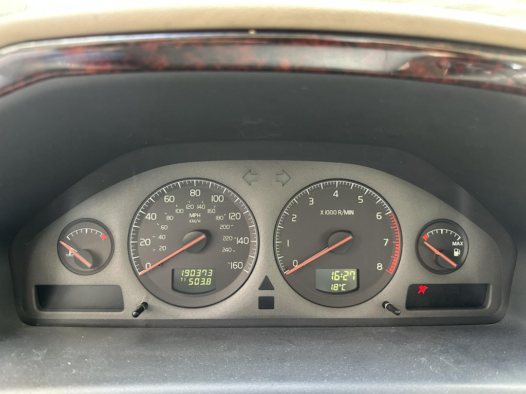 56123303-21.jpg