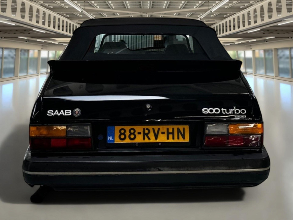 56914458-2.jpg