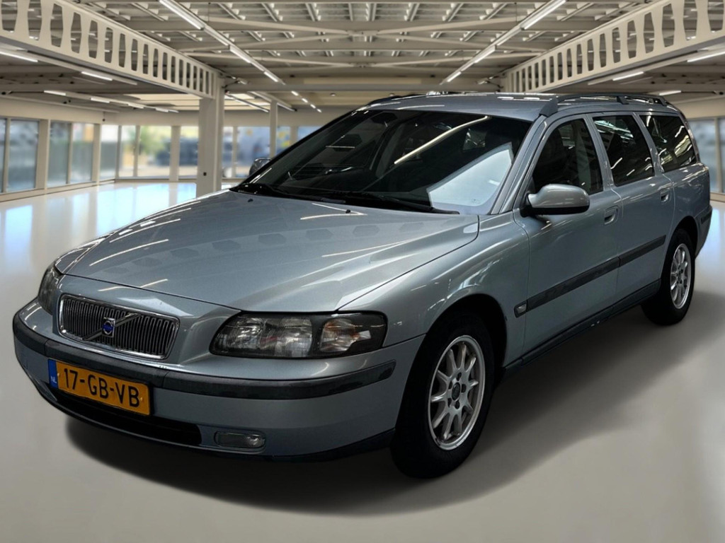 57122847-6.jpg