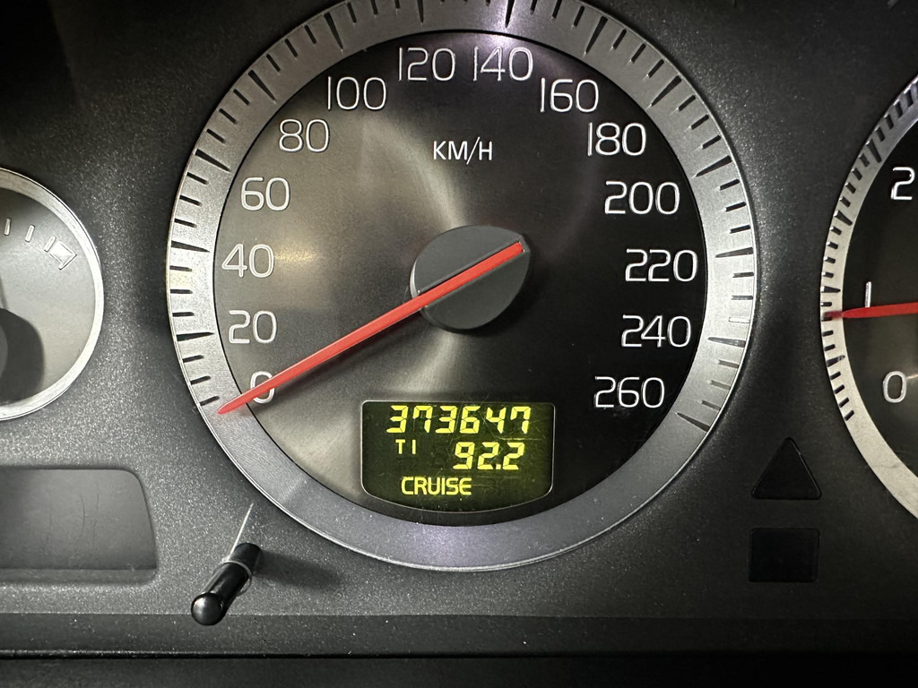 57323810-8.jpg