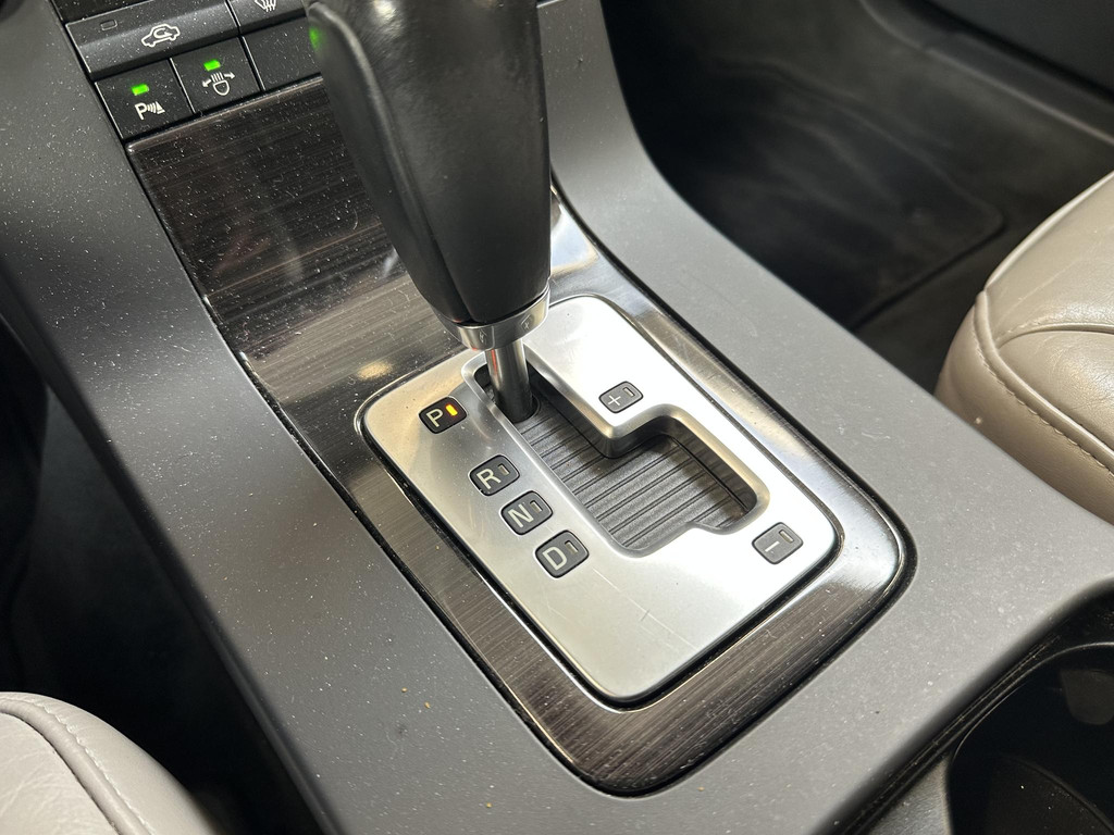 57809285-17.jpg